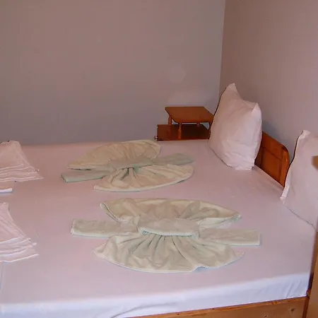 Aparthotel Elit 2 サニービーチ