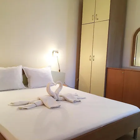 アパート Aparthotel Elit 2