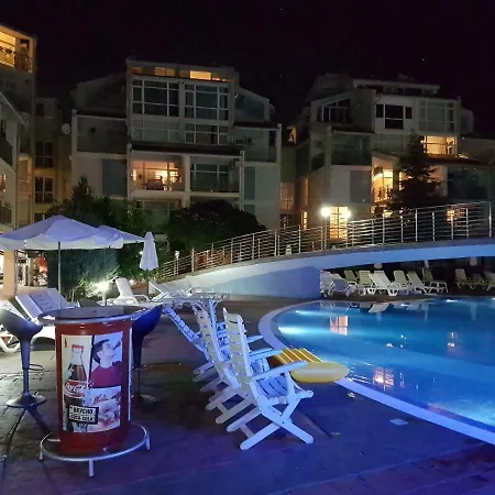 アパート Aparthotel Elit 2